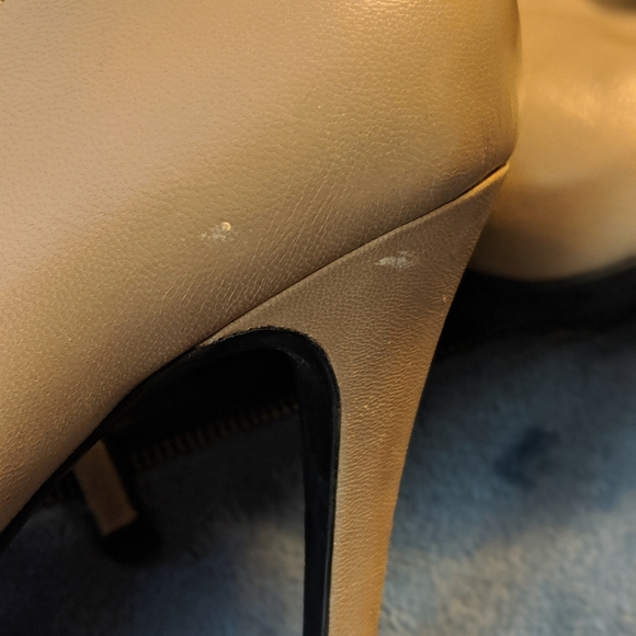 Guess Heels - Picture 6 of 7